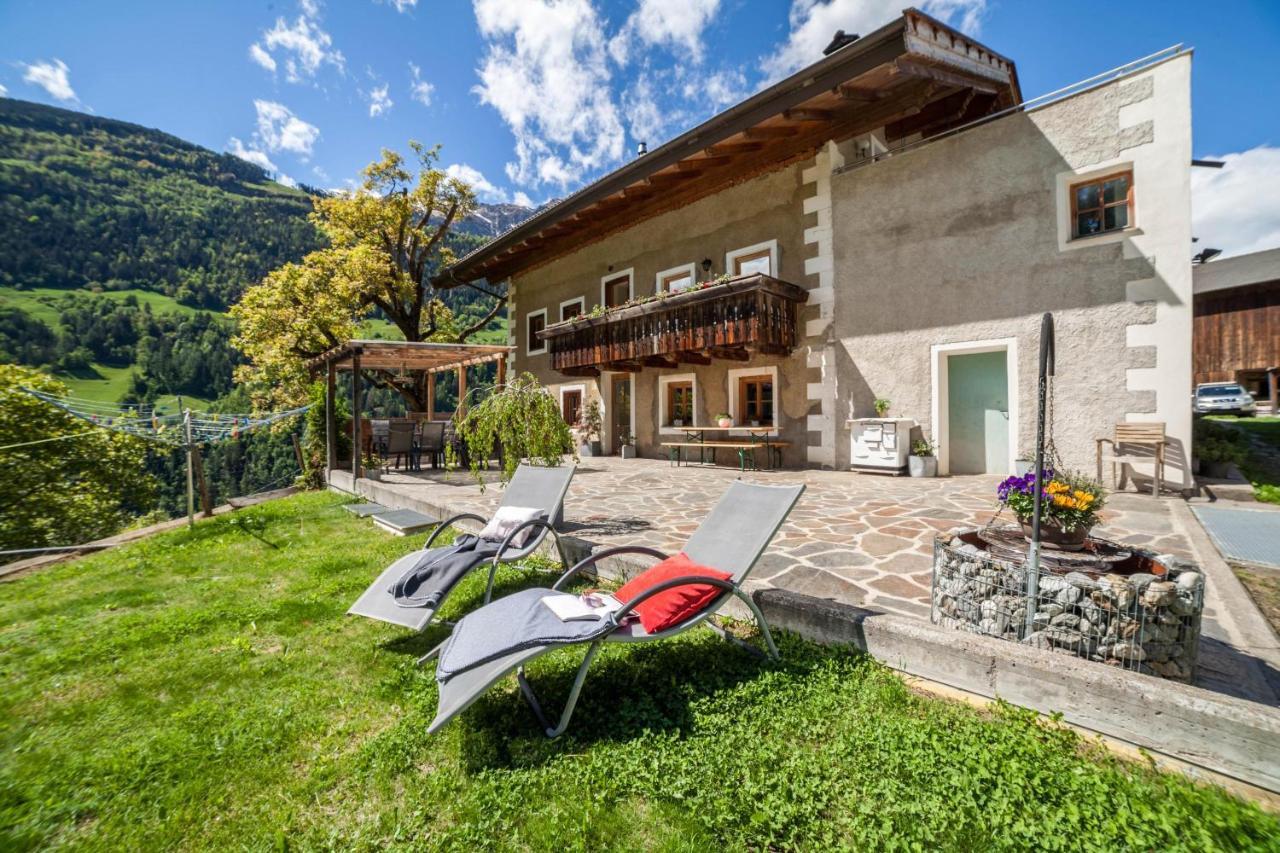 Schildhof Ebion Schildhofsuite San Leonardo in Passiria Exterior photo